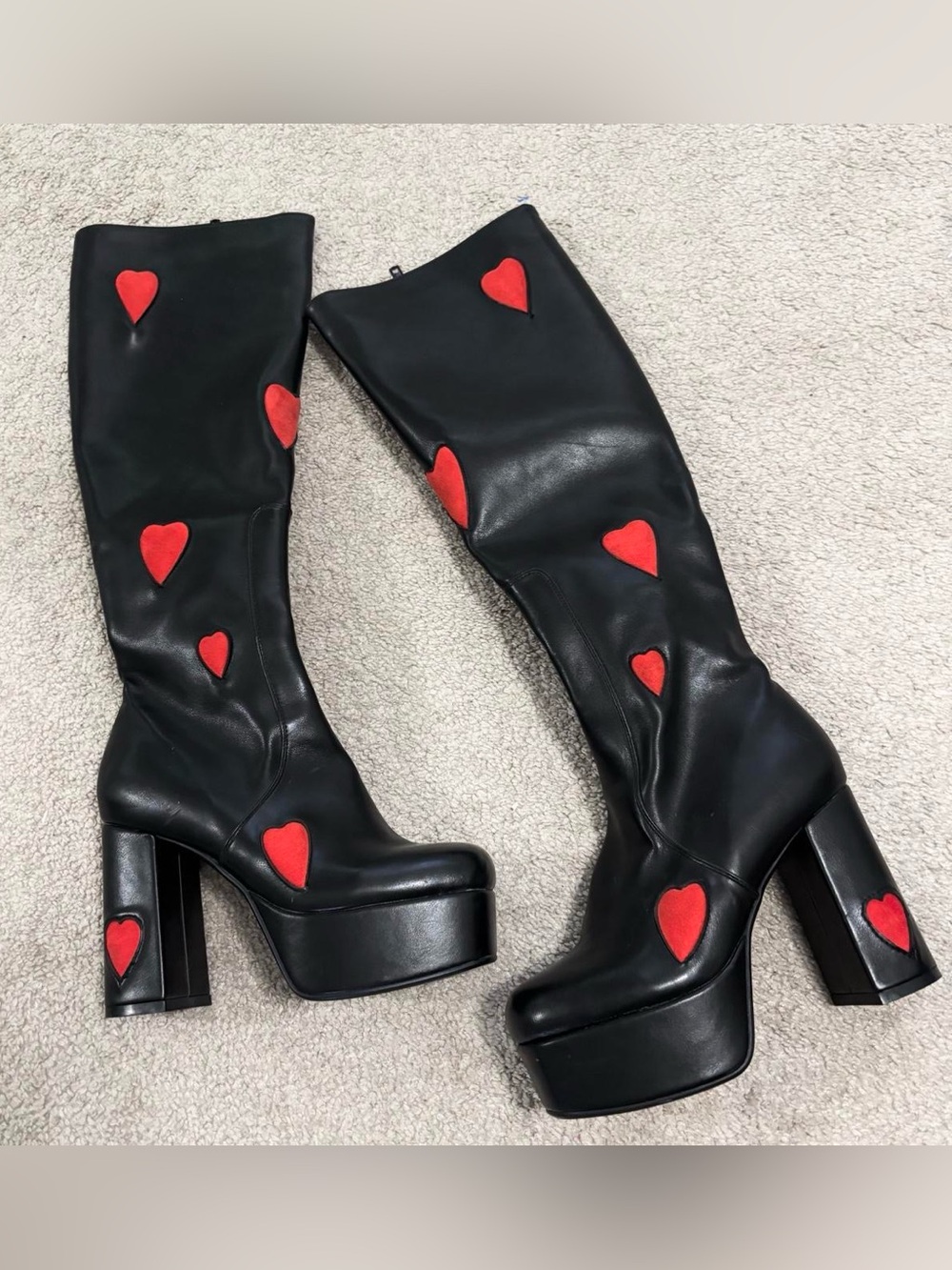 NEW Lamoda Hearts Black Faux Leather Heart Chunky Platform Knee High Boots Heels